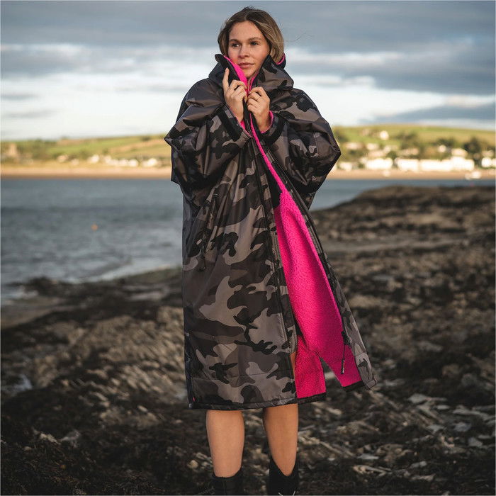 2024 Dryrobe Advance Langarmshirt Change Robe V3 DR104 - Black Camo / Pink